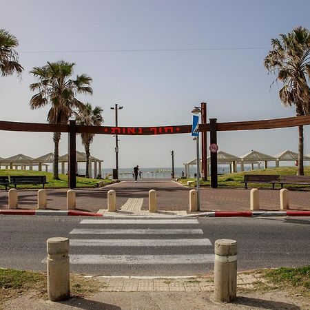 חיפה Oceanfront Beach House W jacuzzi ביץ האוס על הים מראה חיצוני תמונה